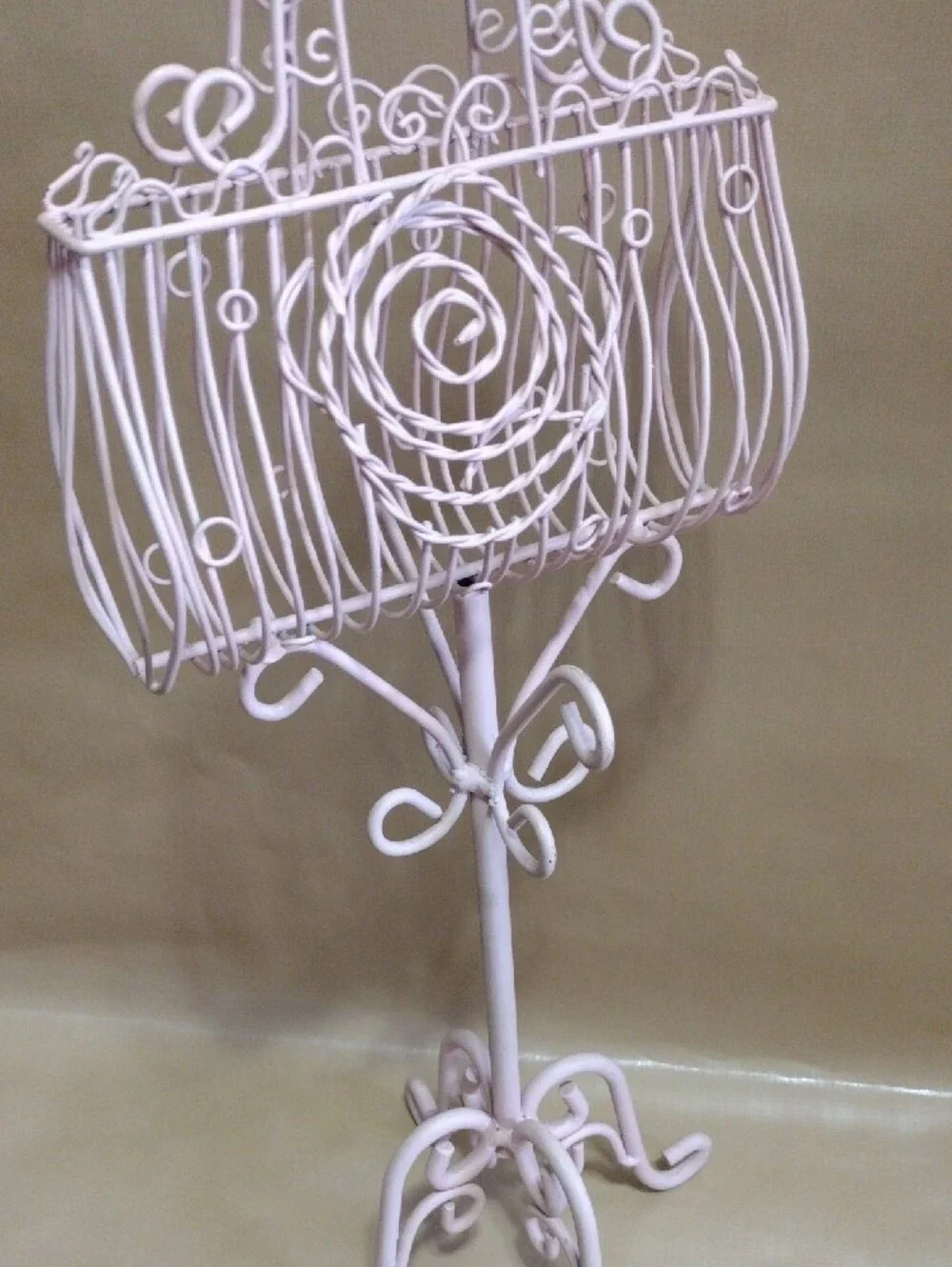 Pink Wire Rose Purse Jewelry Stand For Earrings Pins Chains Watch Dresser Accent